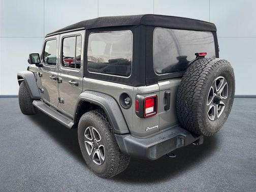 Granite Crystal Metallic Clearcoat 2021 Jeep Wrangler Unlimited Sport