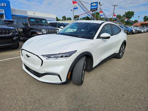 2022 Ford Mustang Mach-E Select