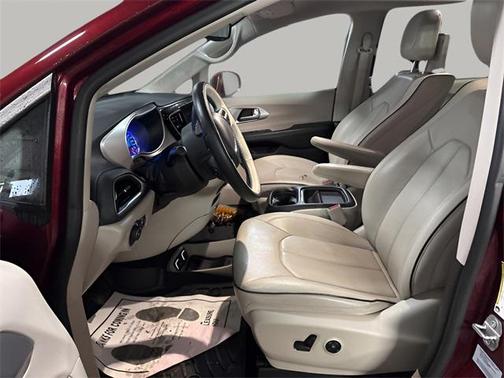 2017 Chrysler Pacifica Hybrid Platinum