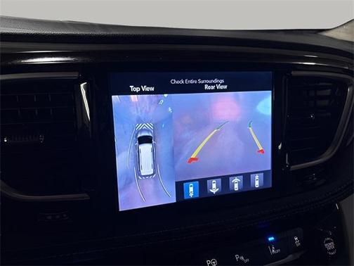 2017 Chrysler Pacifica Hybrid Platinum