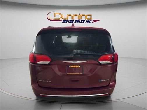 2017 Chrysler Pacifica Hybrid Platinum