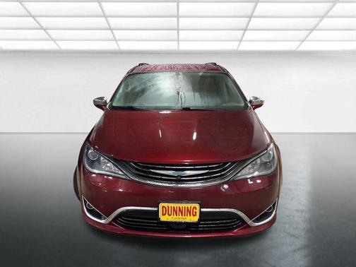 2017 Chrysler Pacifica Hybrid Platinum