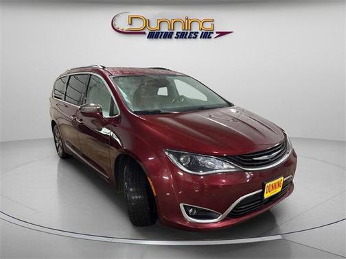 2017 Chrysler Pacifica Hybrid Platinum