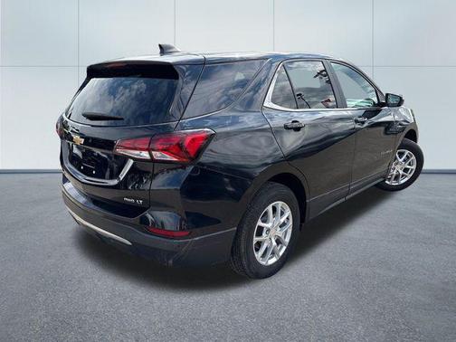 Mosaic Black Metallic 2024 Chevrolet Equinox 1LT