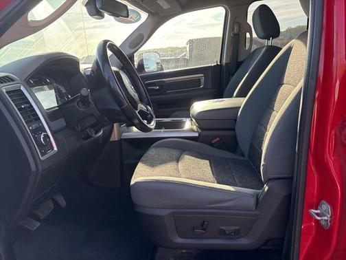 2020 RAM 1500 Classic SLT