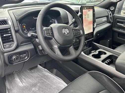 2025 RAM 2500 Laramie Crew Cab 4x4 6'4' Box