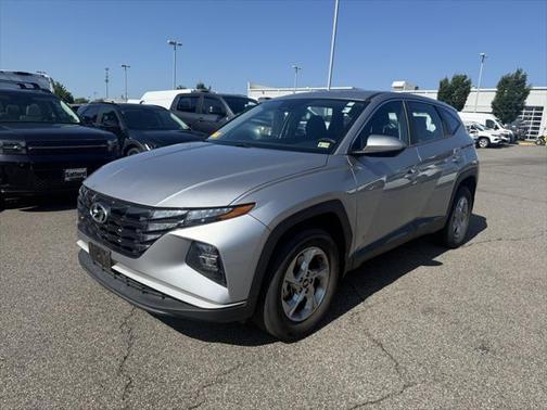 2022 Hyundai TUCSON SE