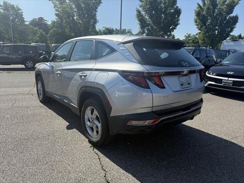 2022 Hyundai TUCSON SE