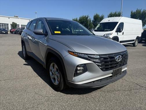 2022 Hyundai TUCSON SE