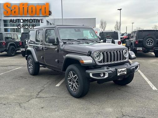 2025 Jeep Wrangler 4-Door Sahara 4x4