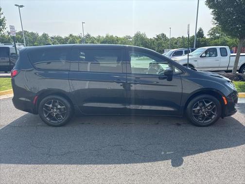 2020 Chrysler Pacifica Touring