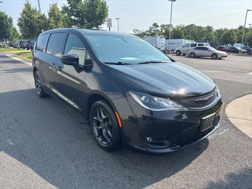 2020 Chrysler Pacifica Touring