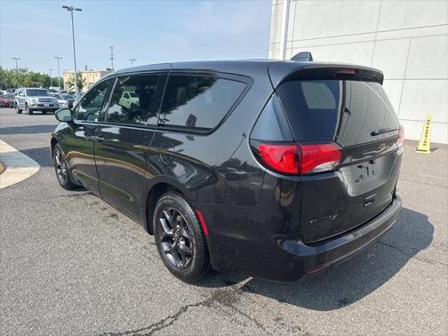 2020 Chrysler Pacifica Touring