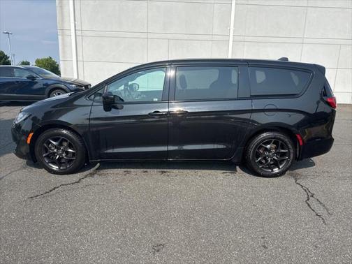2020 Chrysler Pacifica Touring