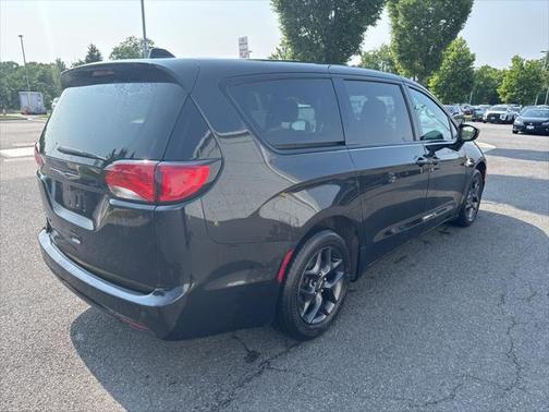 2020 Chrysler Pacifica Touring