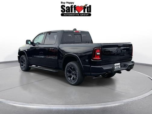 Diamond Black Crystal Pearlcoat 2026 RAM 1500 Big Horn/Lone Star