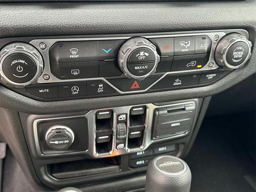 2025 Jeep Gladiator Nighthawk