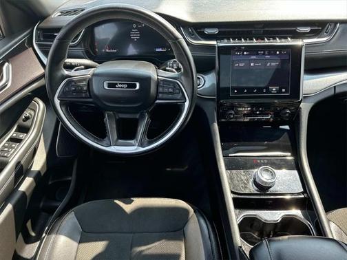 2022 Jeep Grand Cherokee L Altitude