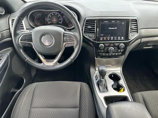 2022 Jeep Grand Cherokee Laredo