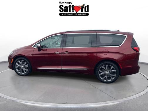 Velvet Red Pearlcoat 2017 Chrysler Pacifica Limited