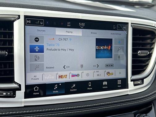 2026 Chrysler Pacifica L