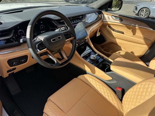 2025 Jeep Grand Cherokee L Summit Reserve