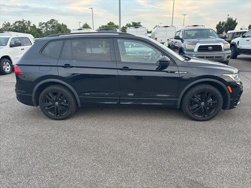 2022 Volkswagen Tiguan 2.0T SE R-Line Black 4MOTION