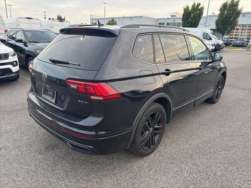 2022 Volkswagen Tiguan 2.0T SE R-Line Black 4MOTION