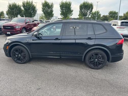 2022 Volkswagen Tiguan 2.0T SE R-Line Black 4MOTION