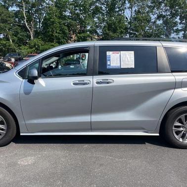 2023 Toyota Sienna XLE 7 Passenger