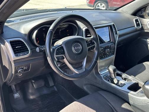 2018 Jeep Grand Cherokee Laredo E