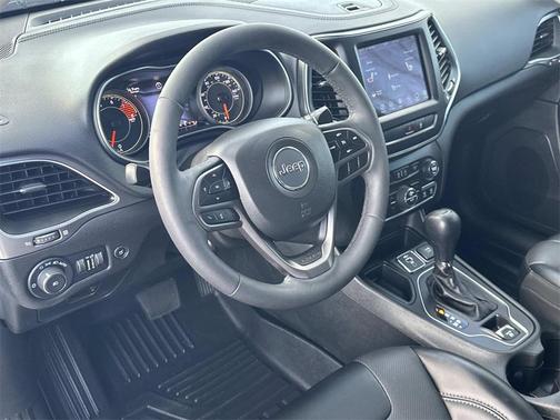 2022 Jeep Cherokee Latitude Lux