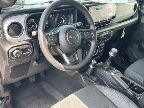 Black Clearcoat 2026 Jeep Wrangler Sport