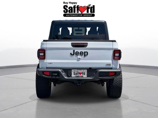 Bright White Clearcoat 2021 Jeep Gladiator Overland