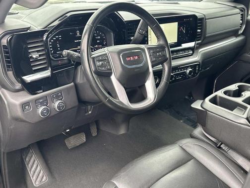 Onyx Black 2024 GMC Sierra 1500 SLT