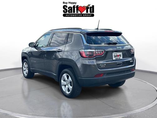 Granite Crystal Metallic Clearcoat 2019 Jeep Compass Latitude