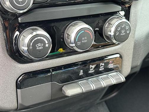 2025 RAM 1500 Tradesman