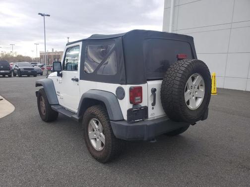 Photo 3 of 6 of 2012 Jeep Wrangler Sport