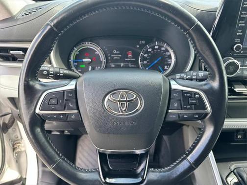 2020 Toyota Highlander Hybrid XLE