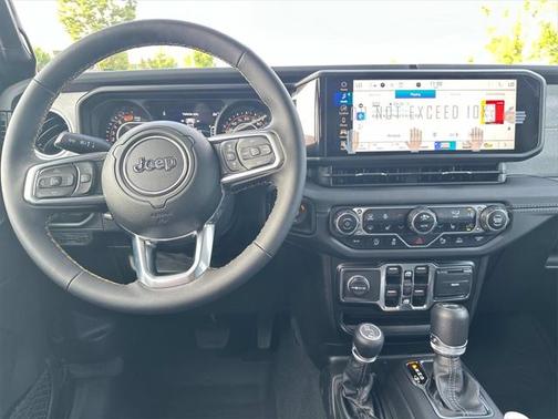 2024 Jeep Wrangler 4-Door Sahara 4x4