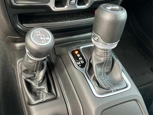 2024 Jeep Wrangler 4-Door Sahara 4x4