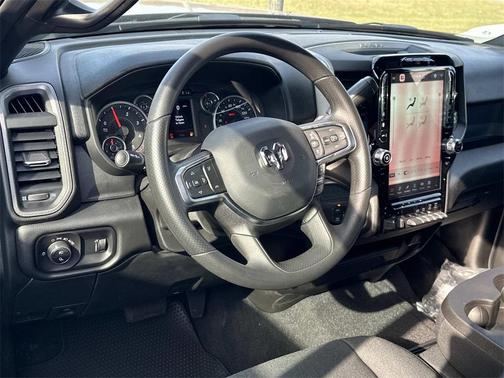 2025 RAM 2500 Tradesman Crew Cab 4x4 8' Box