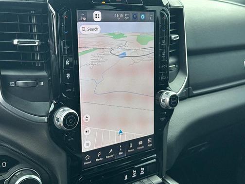 Bright White Clearcoat 2025 RAM 1500 Big Horn/Lone Star