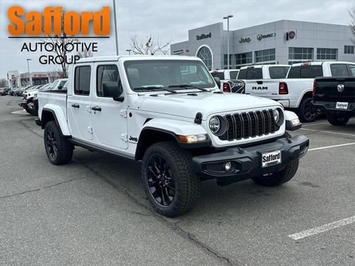 2025 Jeep Gladiator Nighthawk