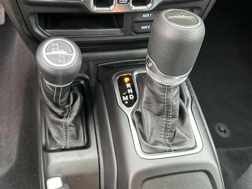 2025 Jeep Gladiator Nighthawk