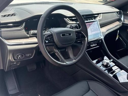 2025 Jeep Grand Cherokee Overland