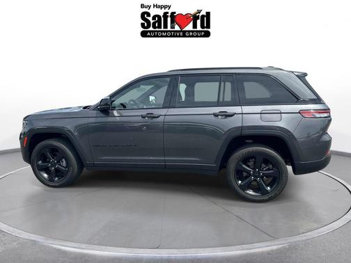 Baltic Gray Metallic Clearcoat 2023 Jeep Grand Cherokee Altitude