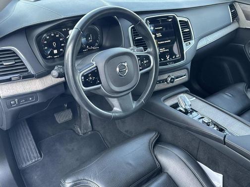 2021 Volvo XC90 Recharge Plug-In Hybrid T8 Inscription 6 Passenger