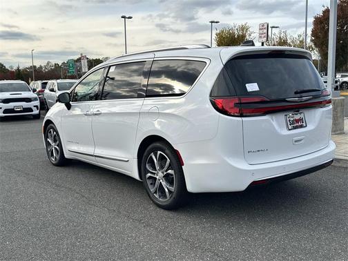 2026 Chrysler Pacifica L