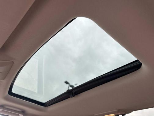 2016 Land Rover LR4 Base